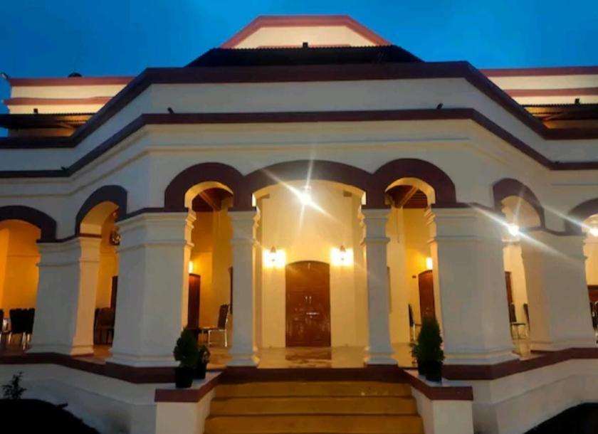 Hotel Ashirwad Junagadh Esterno foto